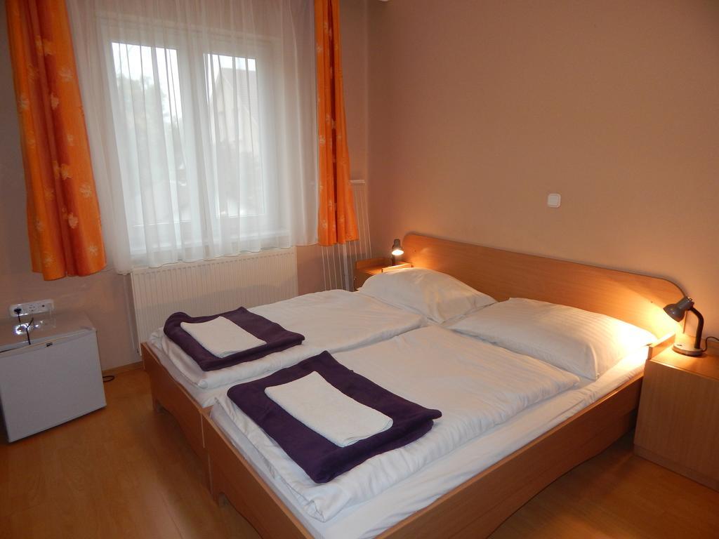 Hajdu Vendeghaz Hotel Hajduszoboszlo Room photo