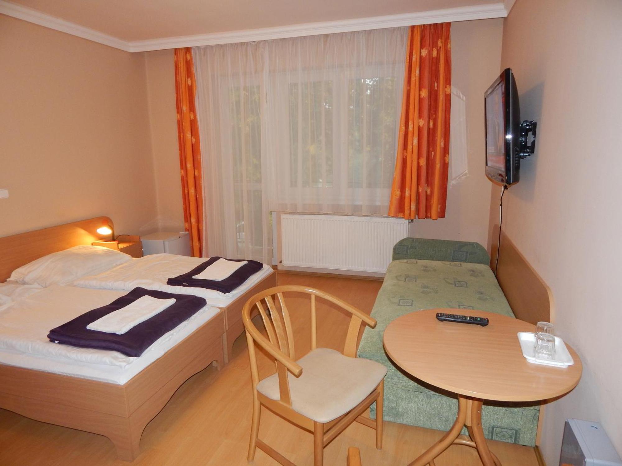 Hajdu Vendeghaz Hotel Hajduszoboszlo Room photo