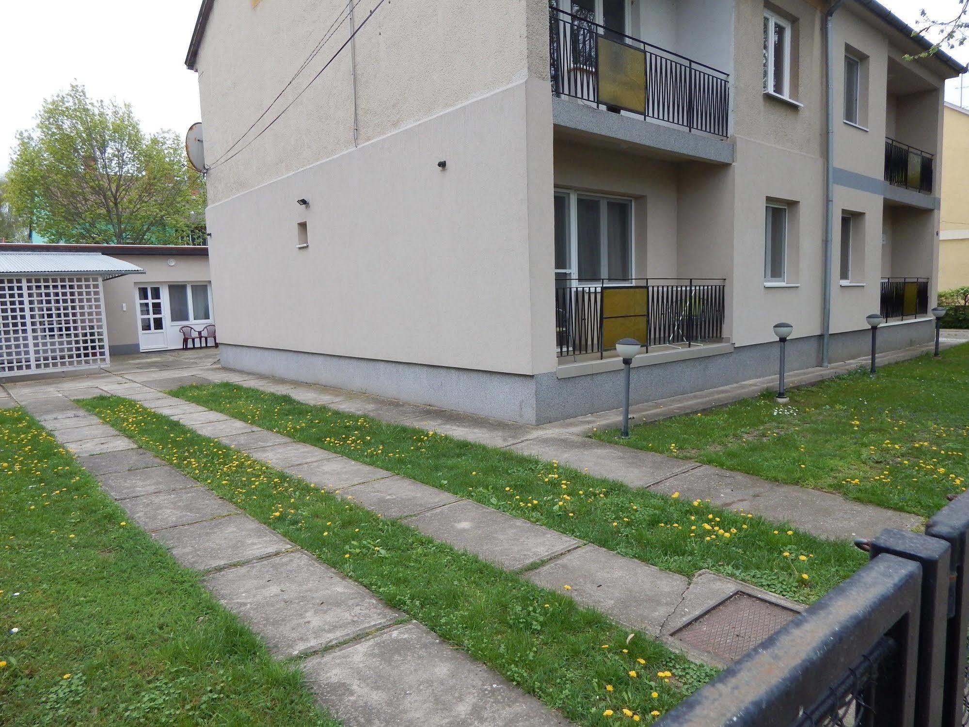 Hajdu Vendeghaz Hotel Hajduszoboszlo Exterior photo